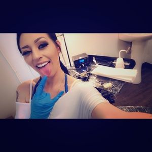 Meet your Posher, Tisha